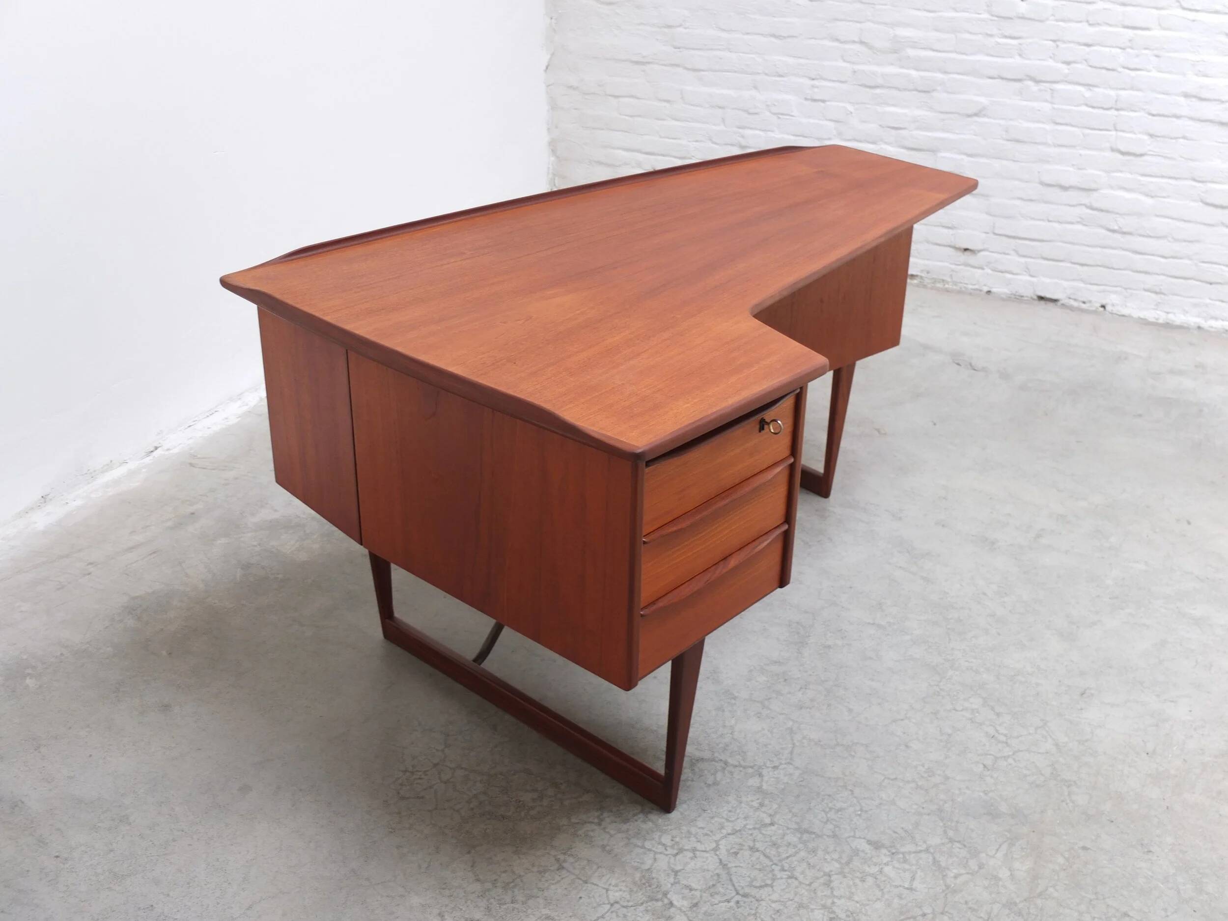 Freestanding 'Boomerang' desk in teak by Peter Løvig Nielsen, 1968
