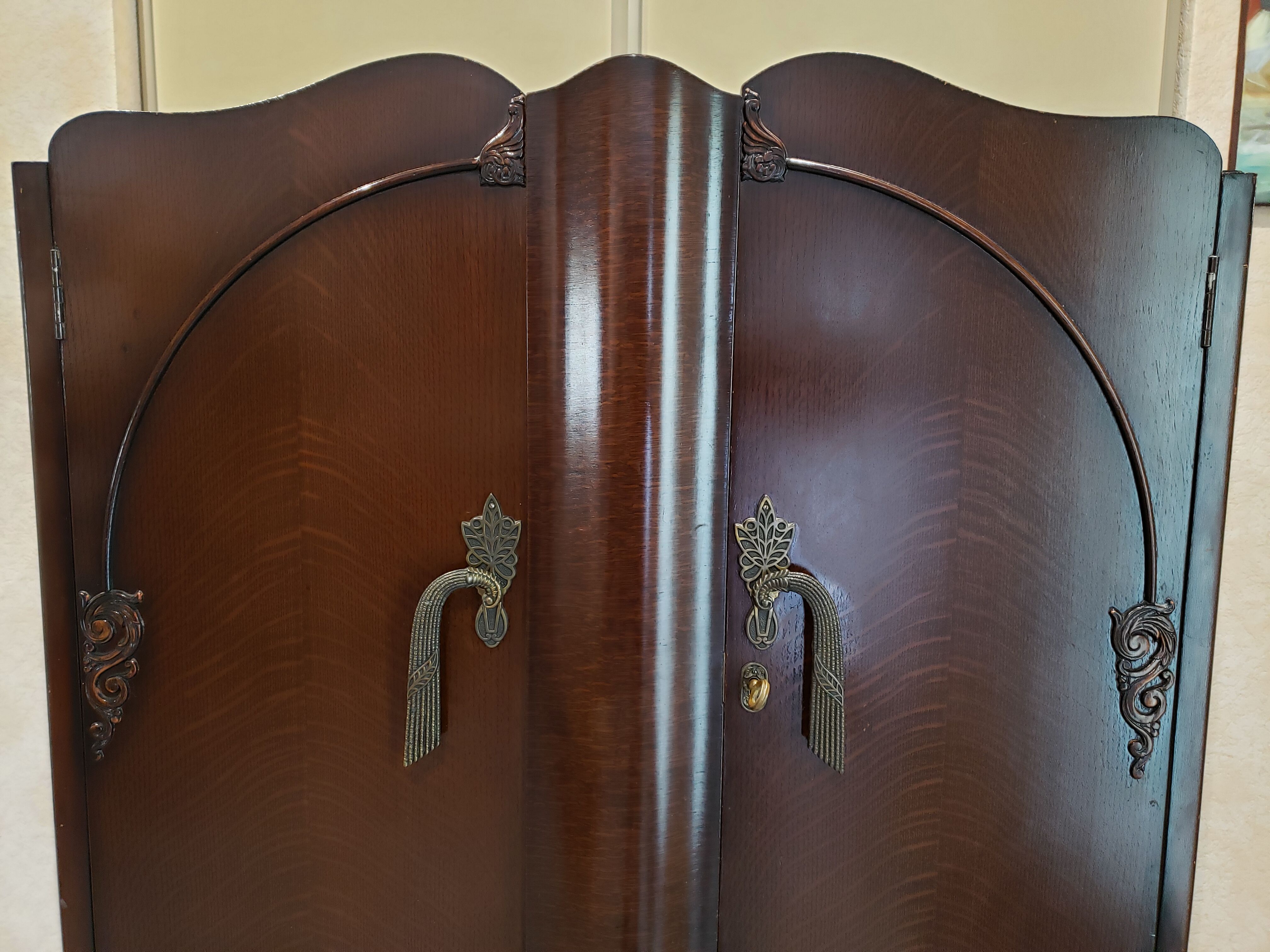Wardrobe Art Deco English from the 40s