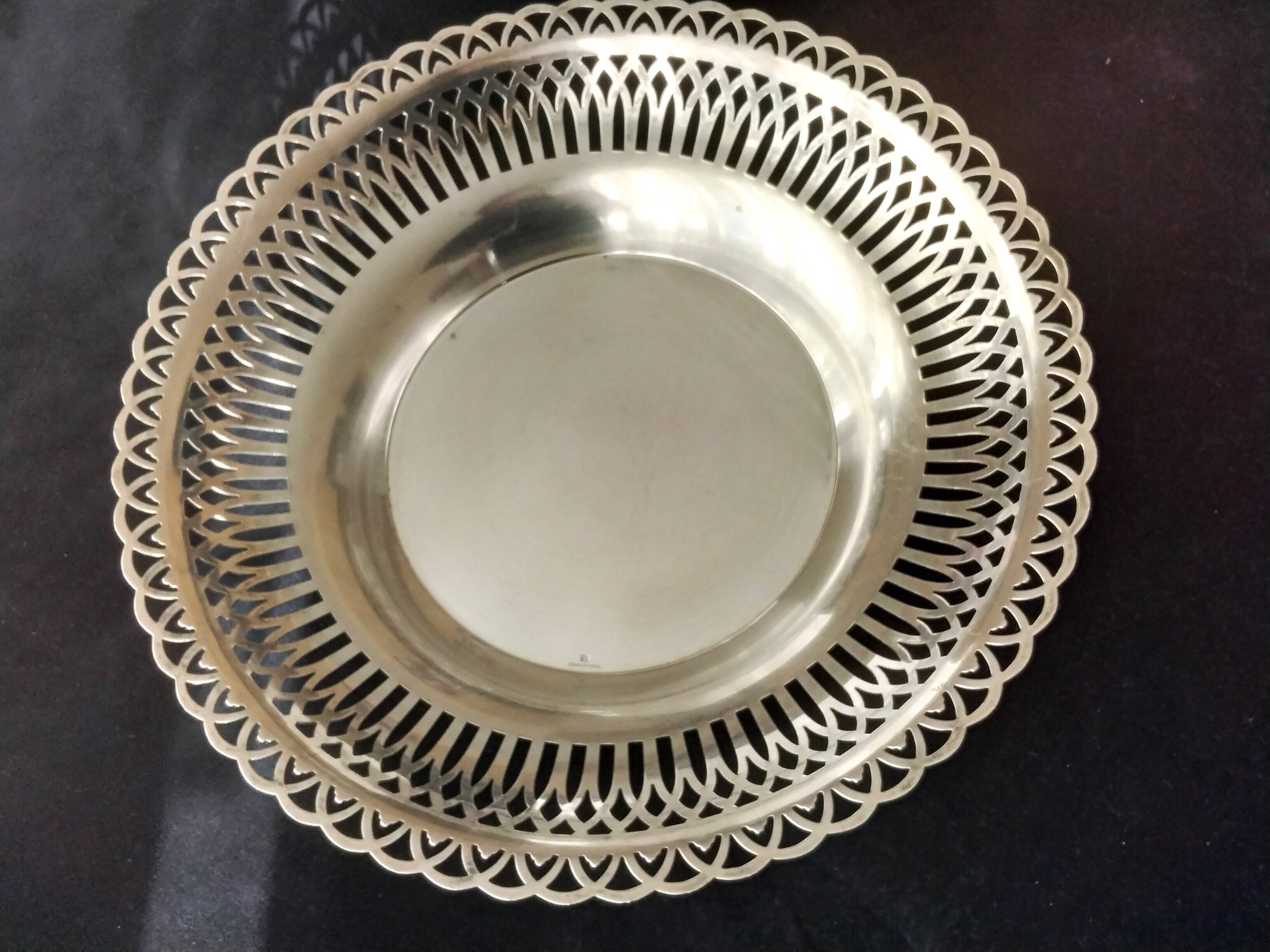 Silver metal bread basket openwork model