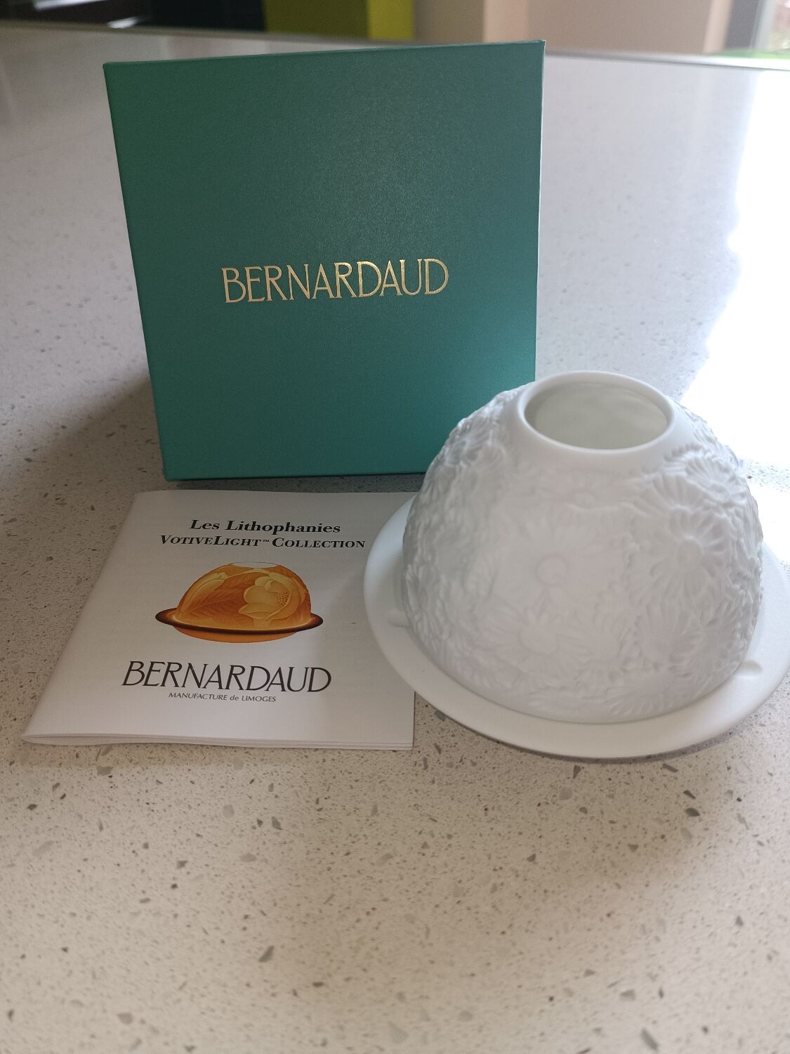 Photophore les Lithophanies Bernardaud . The Daisies