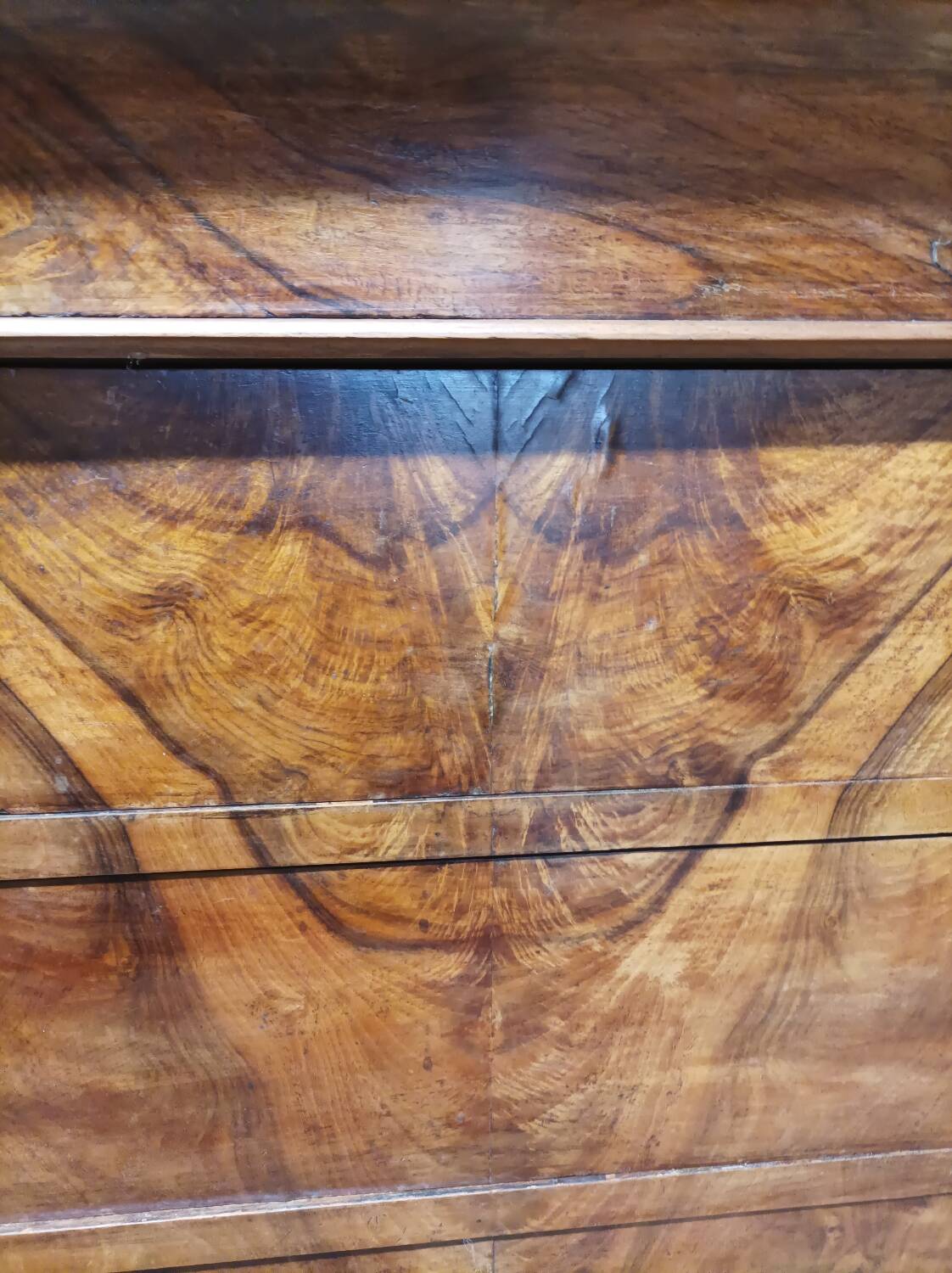 Antique Louis Philippe chest of drawers with 4 drawers and marble