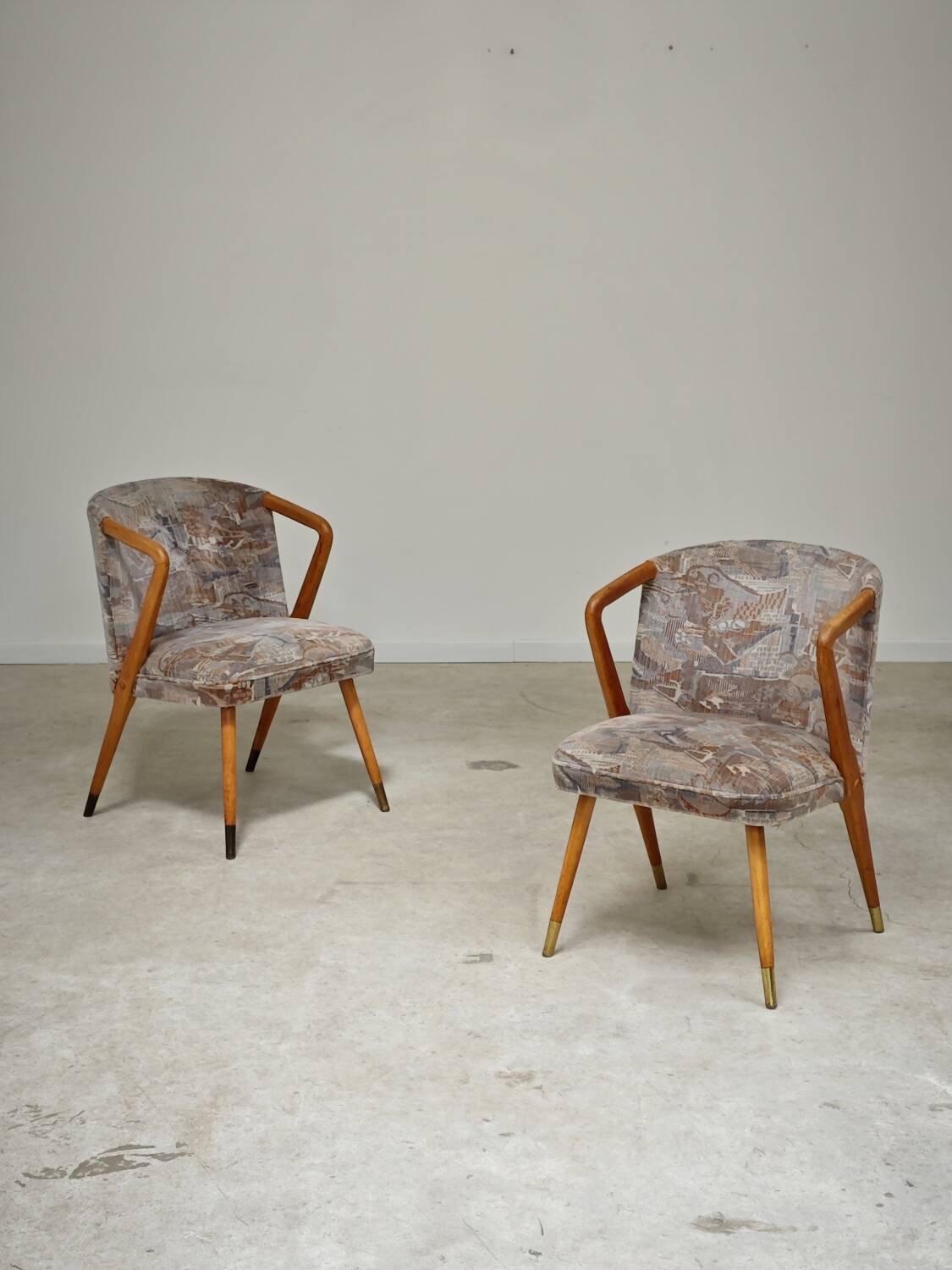 Pair of armchairs / chairs with armrests by Ludvik Volak