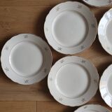 Set of 8 Villeroy and Boch dinner plates