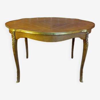 Table basse style Louis XV - décor marqueté et bronze