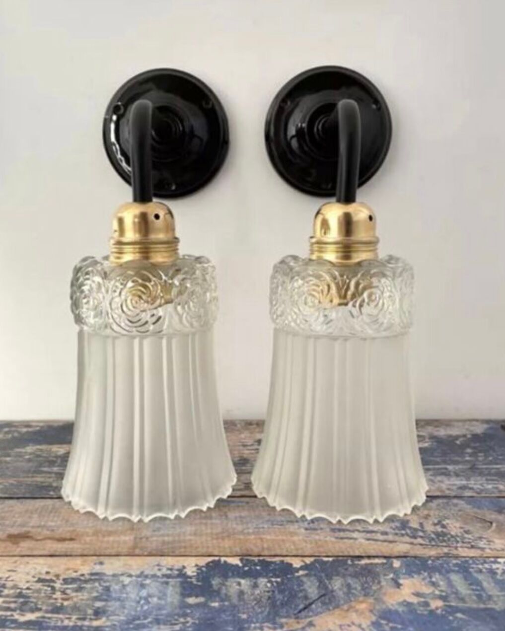 Lot de deux appliques et un socle art deco
