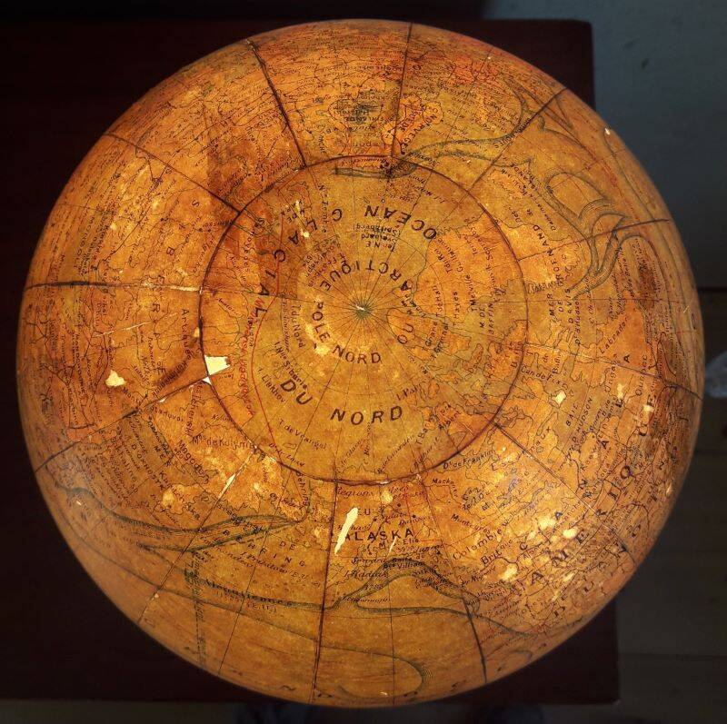 Globe terrestre lumineux J.Forest milieu XX°