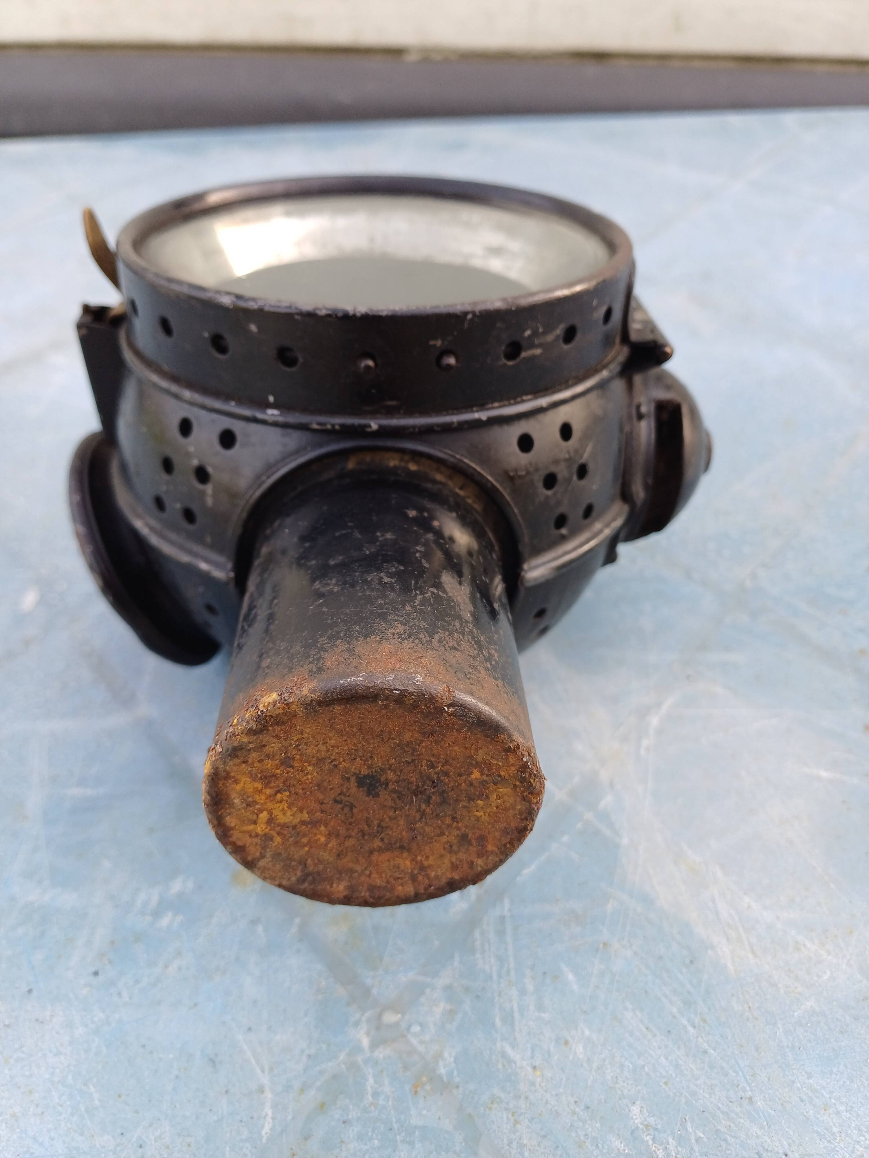 Bernard Headlight Lamp “The Vestales”