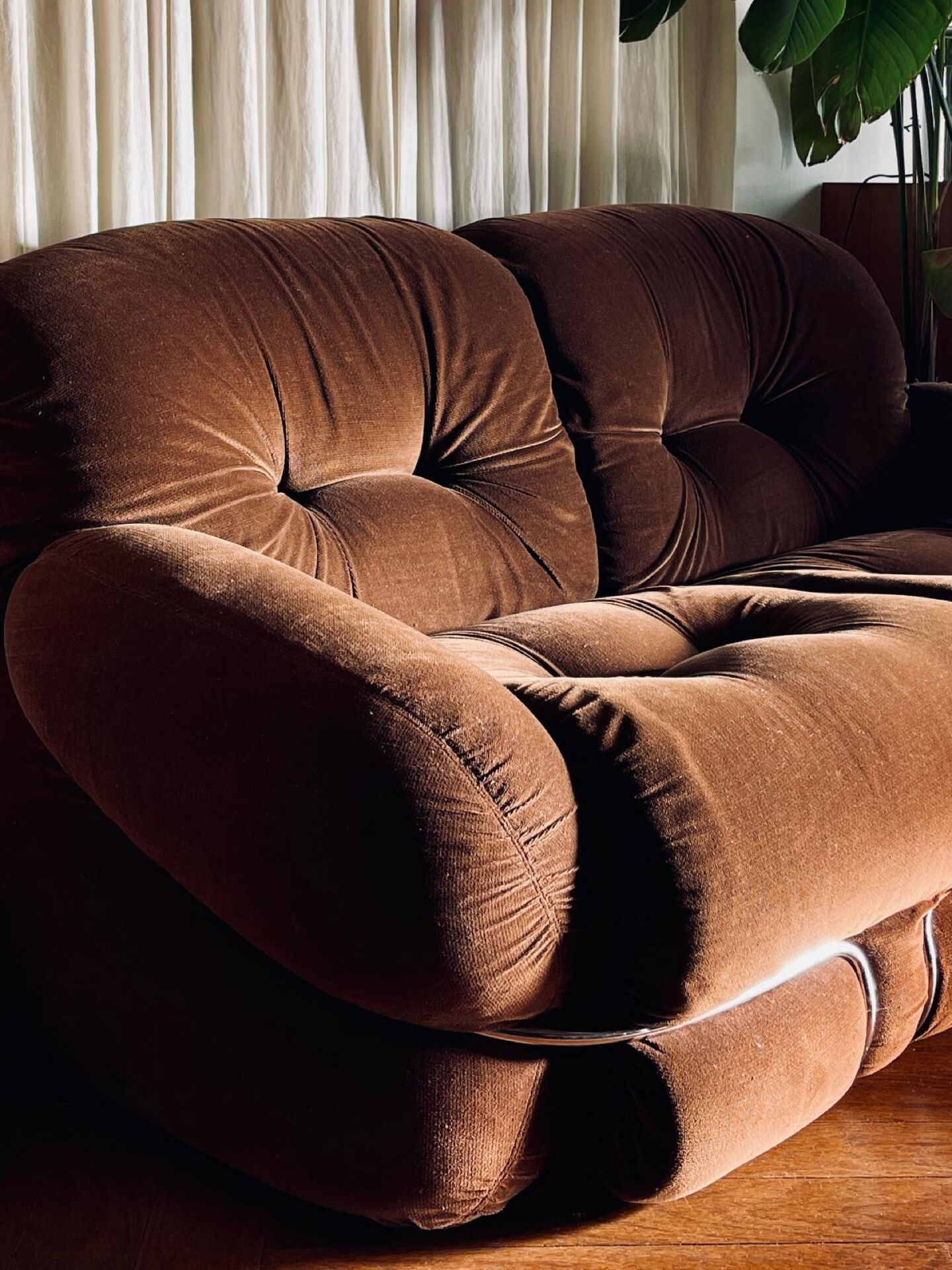 Vintage Italian sofa design "Okay" – Adriano Piazzesi – 2-seater velvet