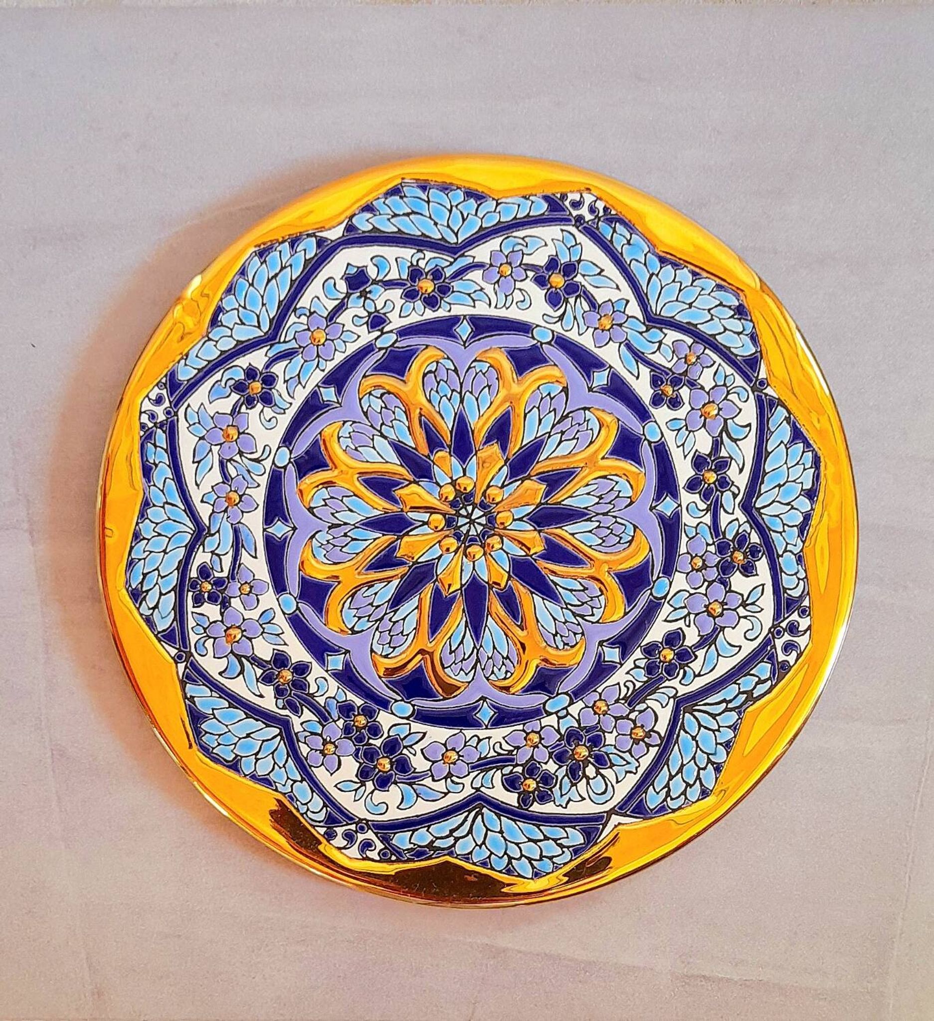 Cearco trivet gilded with fine gold