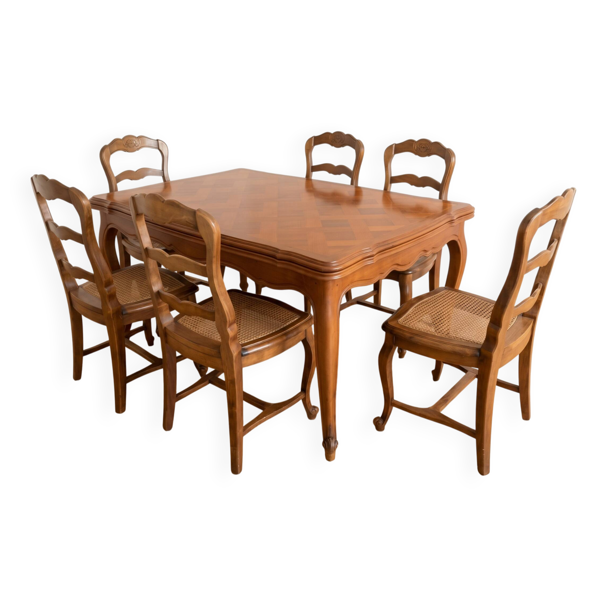 Dining table set with 6 chairs in cherry wood.
