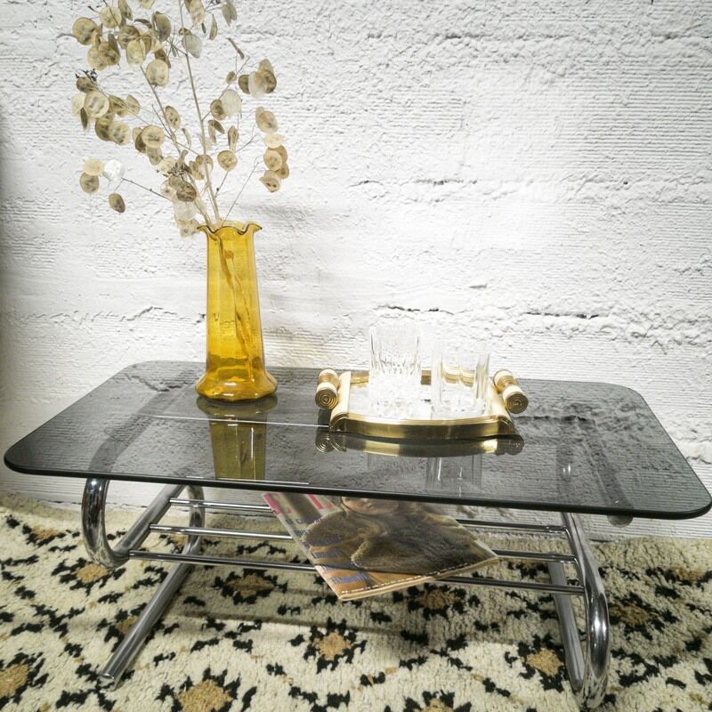 Table basse chromée et verre fumé
