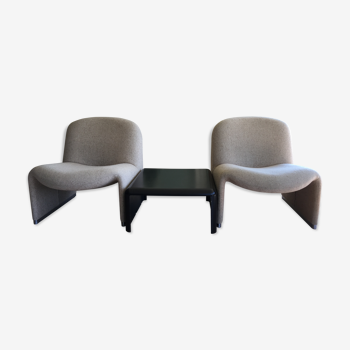 Alky armchairs by Giancarlo Piretti for Castelli and one table