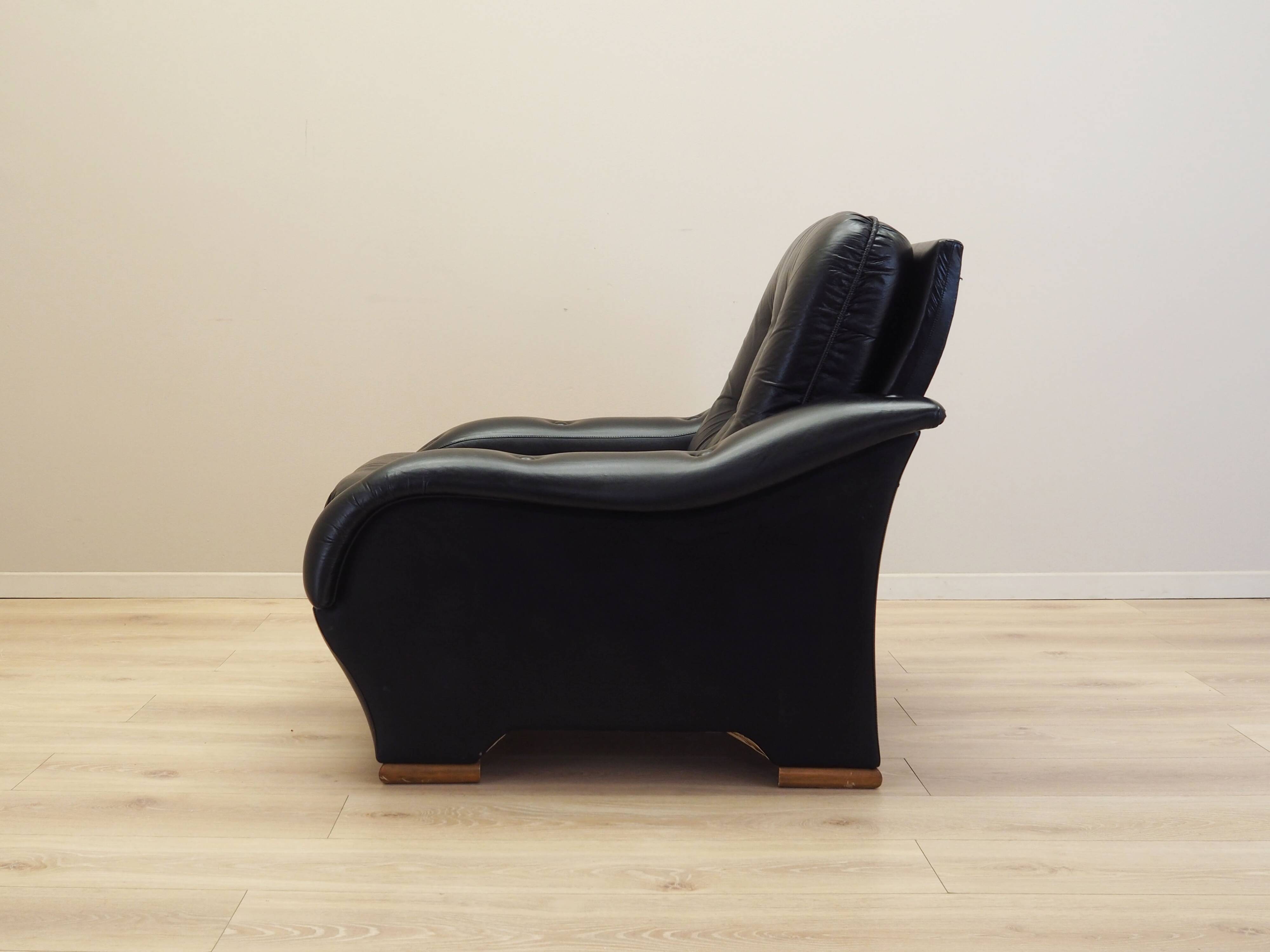 Black armchair, Italian design, 1980s, production: Italy