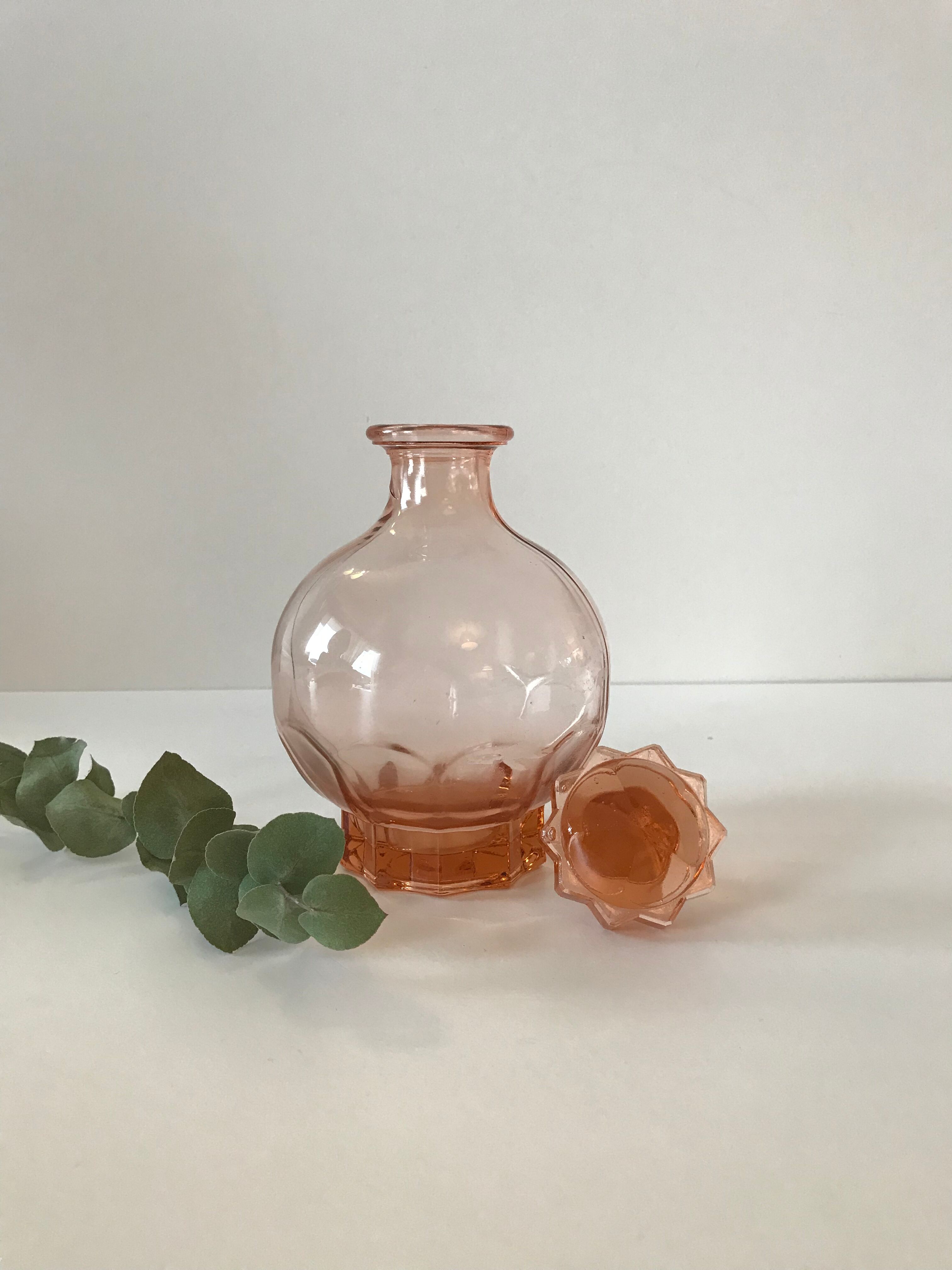 Glass carafe pink