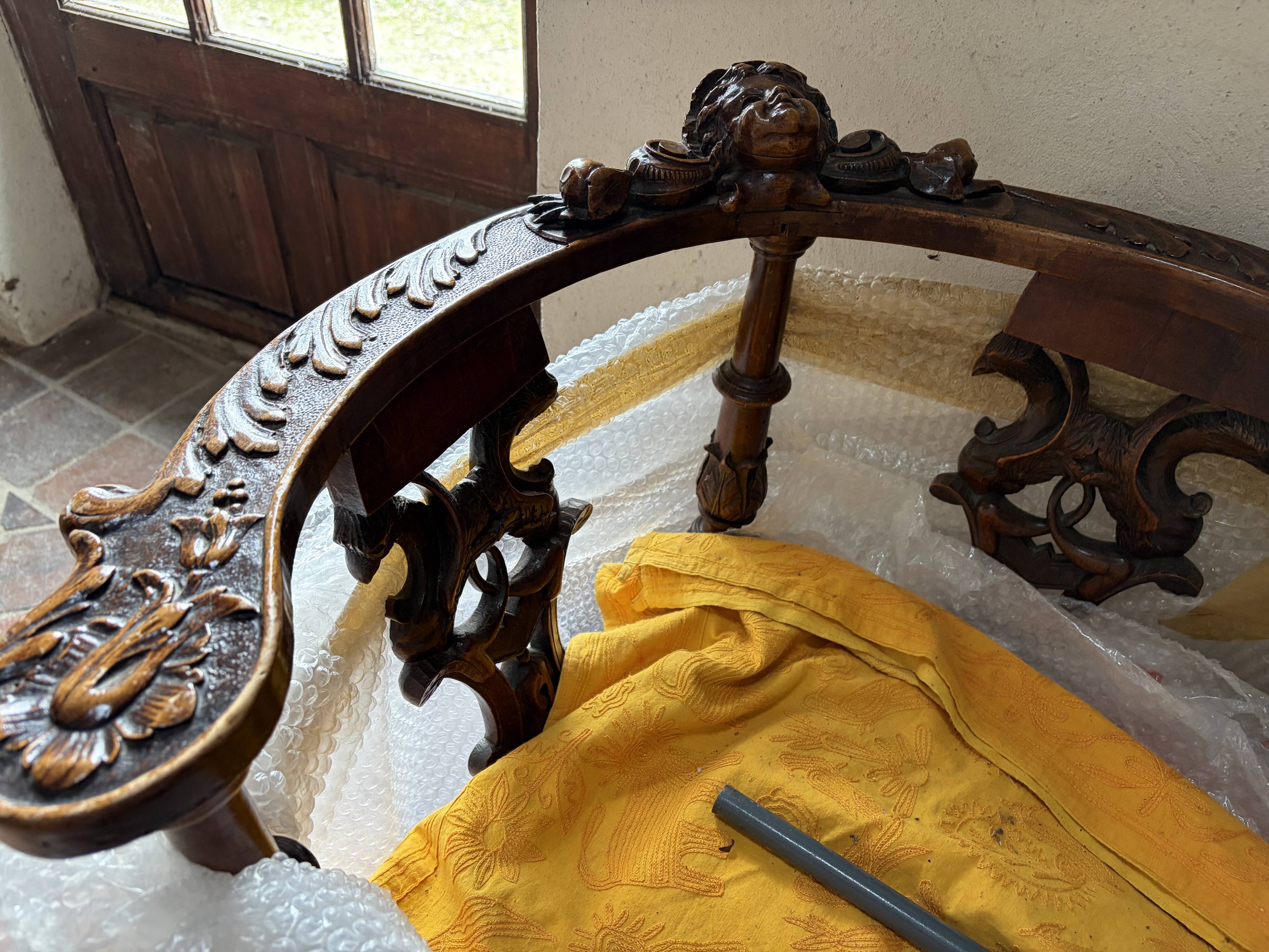 Two-seater canapé and two Neo-Renaissance armchairs from 1890.