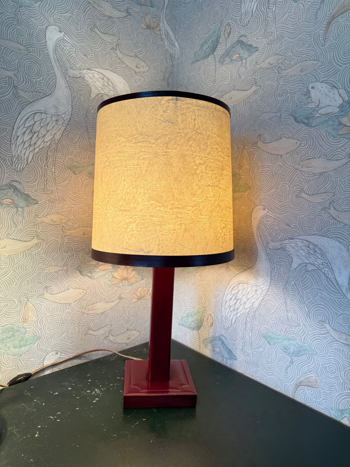 Bordeaux red leather desk lamp from Tanneur, vintage.