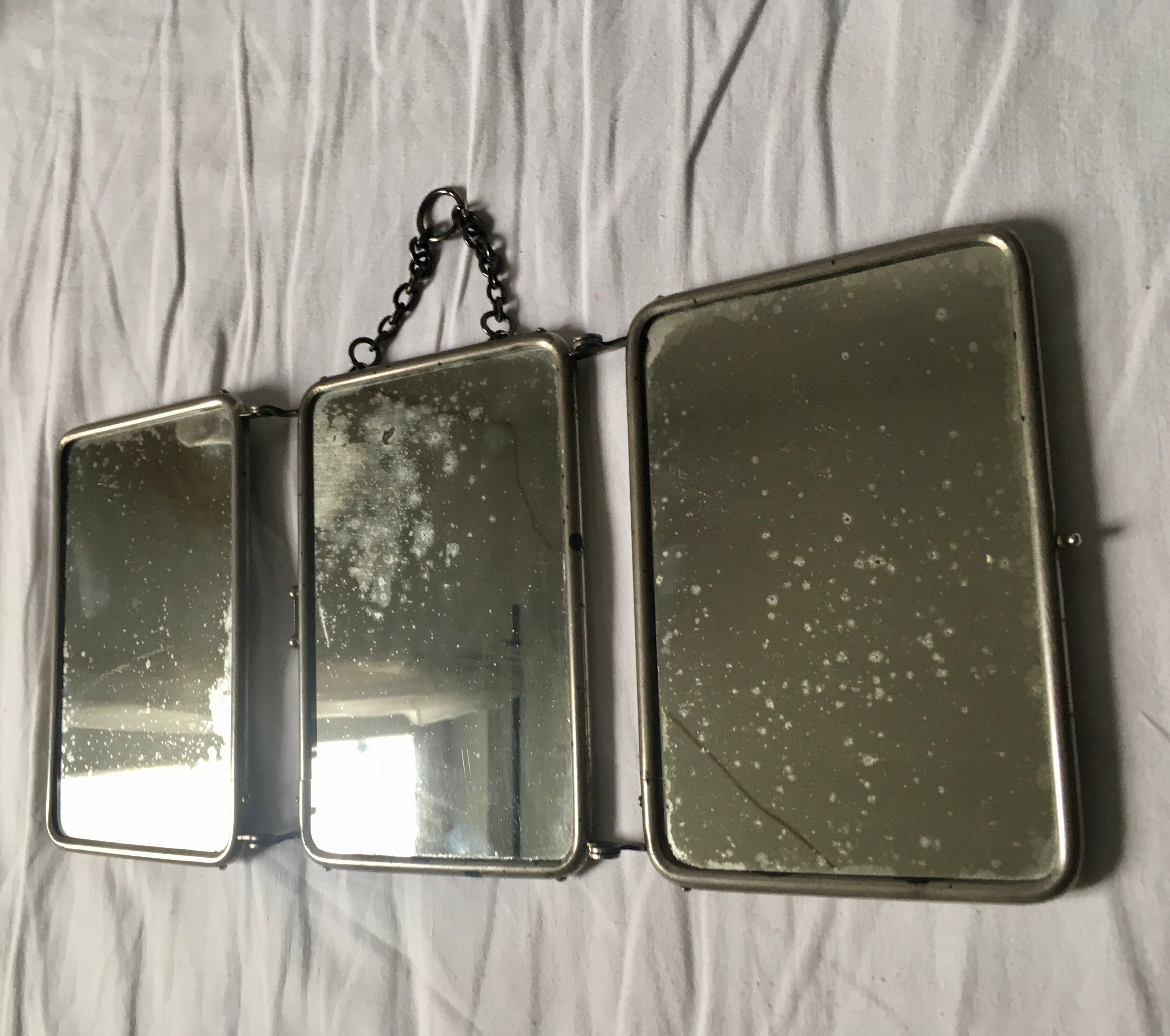 Mirror triptych barber