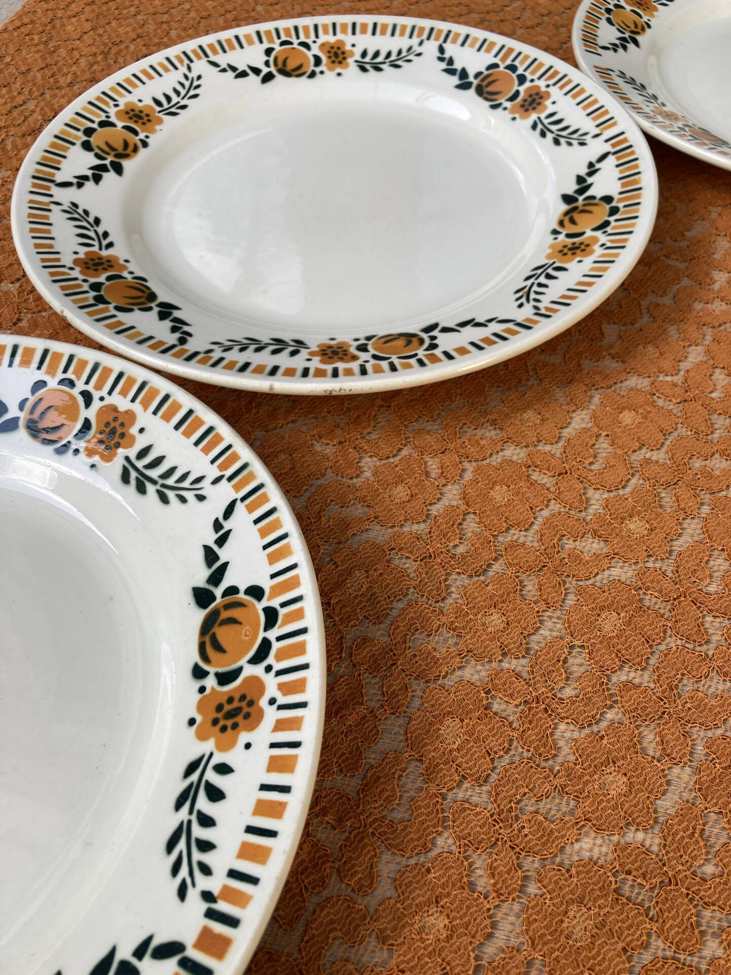 Cake stand and plates chic country Ceranord model Corbei