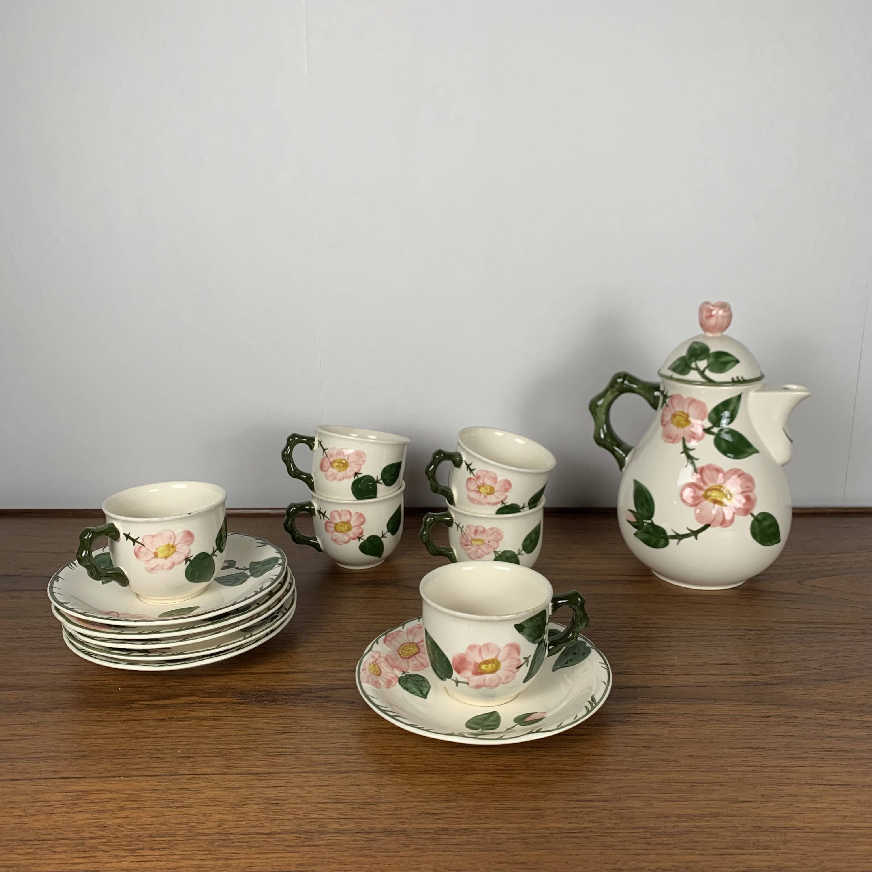 6 teacups + saucers + teapot Villeroy & Boch "Wild Rose" 1970