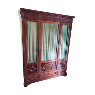 Glass cabinet