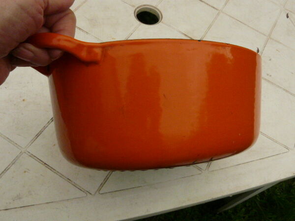 Cocotte orange Le Creuset années 50