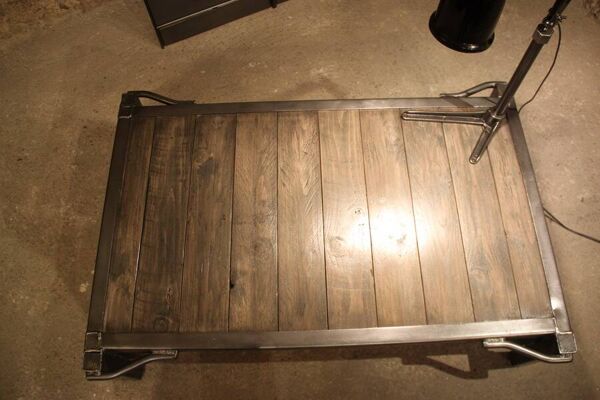 Table basse palette usine industrielle
