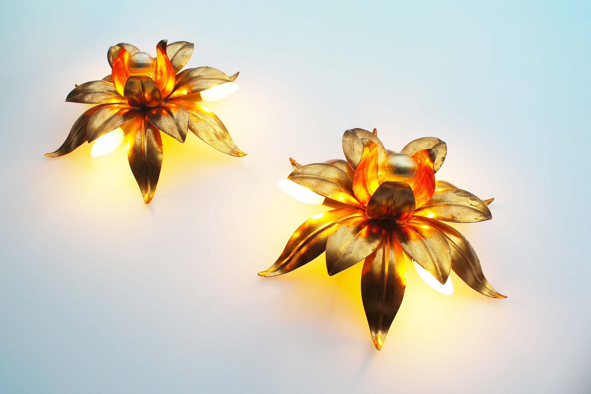 Large pair of italian gilt florentine wall lights 1970
