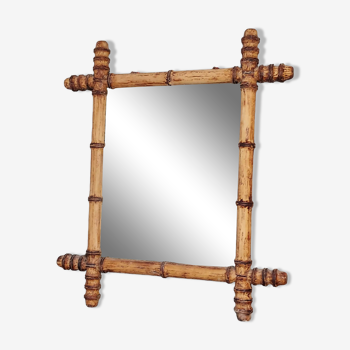 Mirror in turned wood