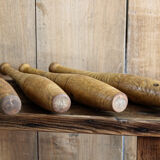 Lot de 4 anciennes massues de jonglerie
