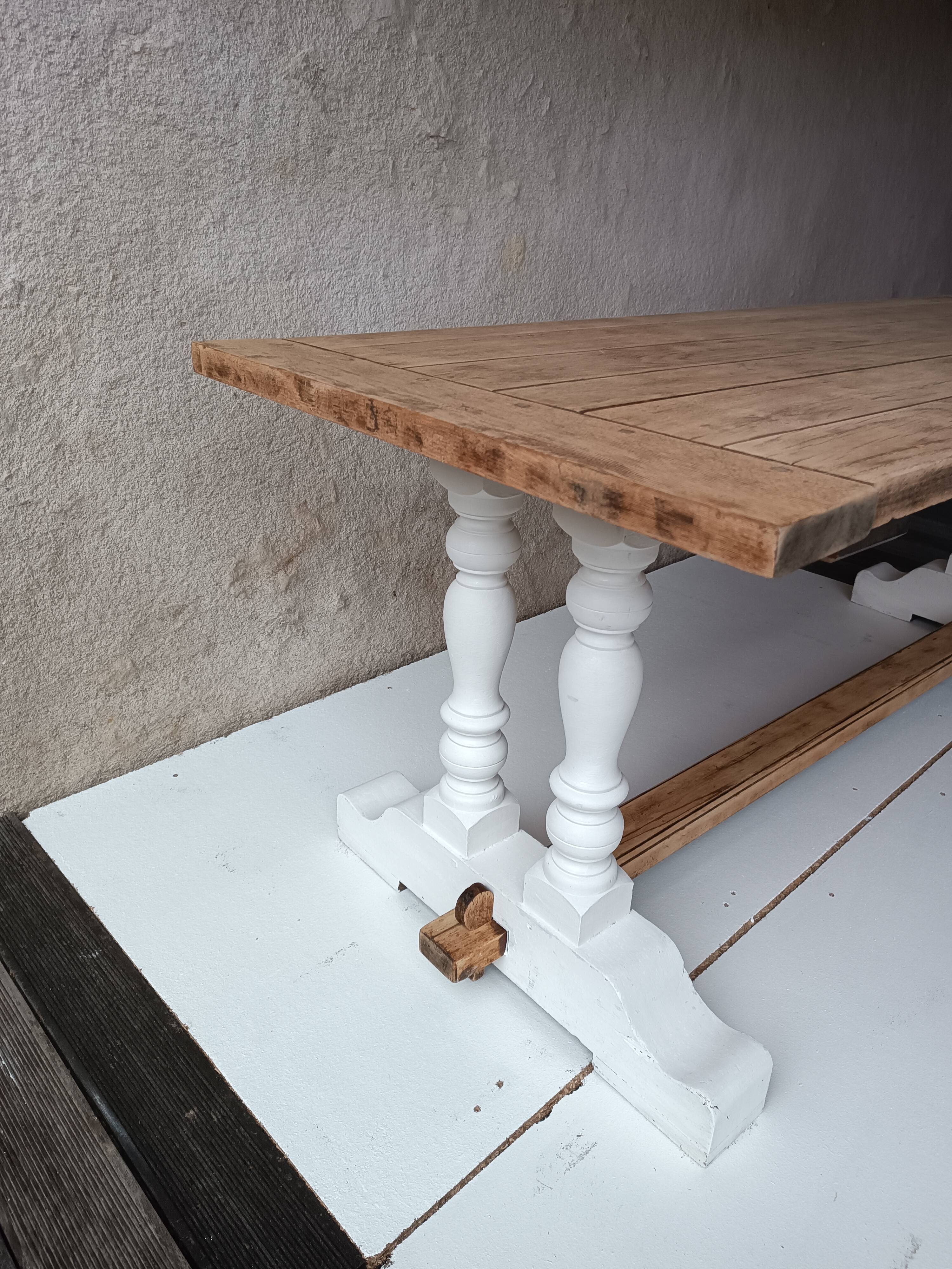 Farmhouse table