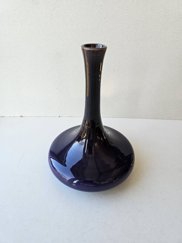 Magnifique Vase soliflore en céramique mauve Signée Marius Musarra (Vallaur