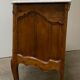 Commode sauteuse en merisier de la fin du  XVIII ème