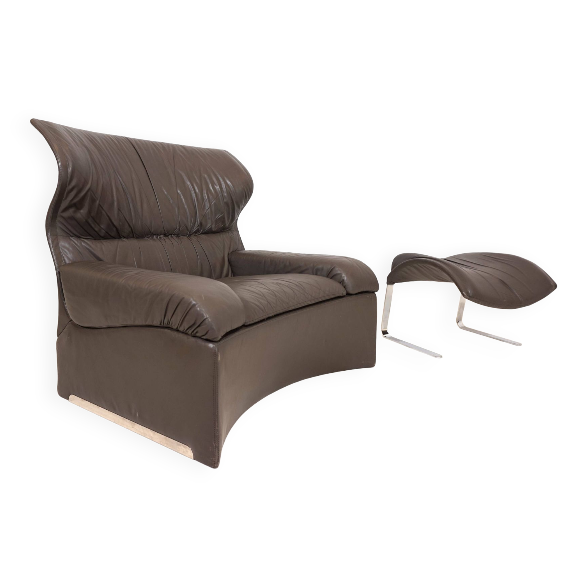 Saporiti Vela Alta leather armchair with ottoman by Giovanni Offredi