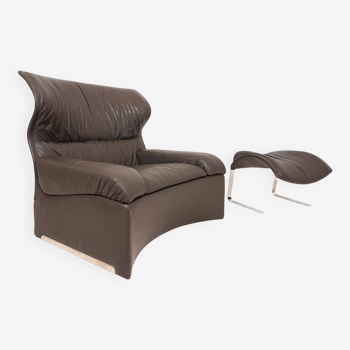 Saporiti Vela Alta leather armchair with ottoman by Giovanni Offredi