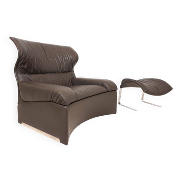 Saporiti Vela Alta leather armchair with ottoman by Giovanni Offredi