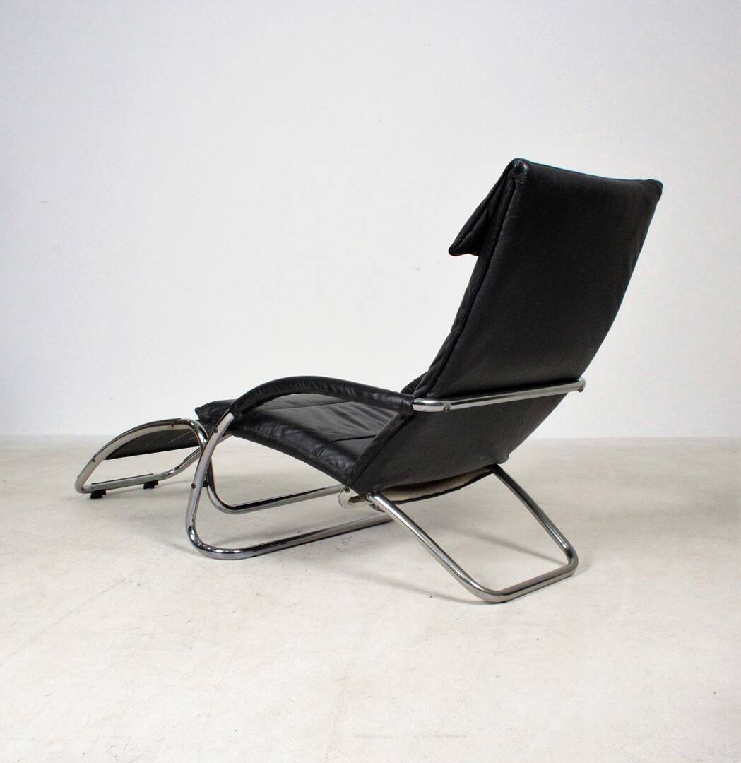 Lounge chair armchair