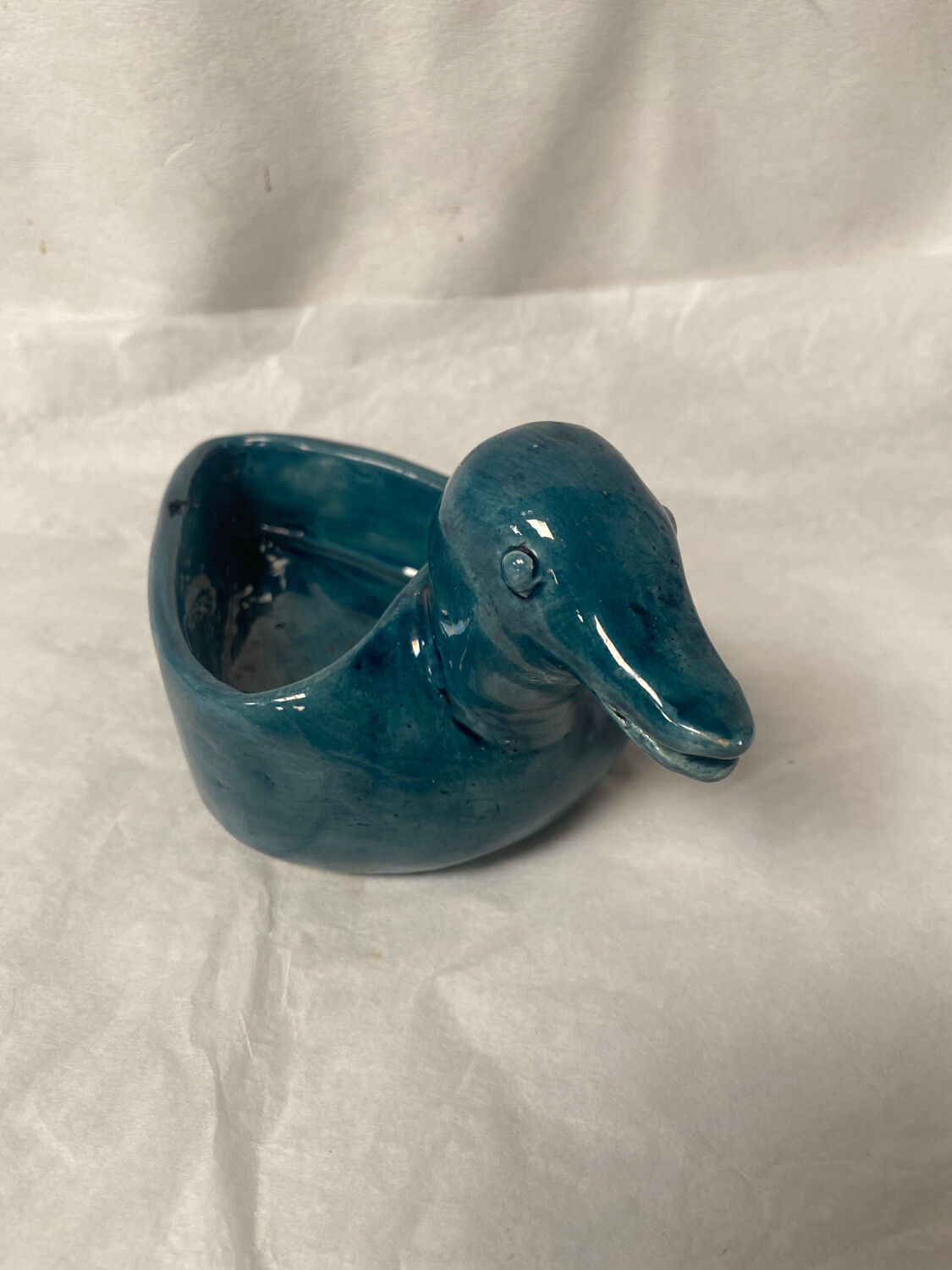 Empty duck blue ceramic pocket