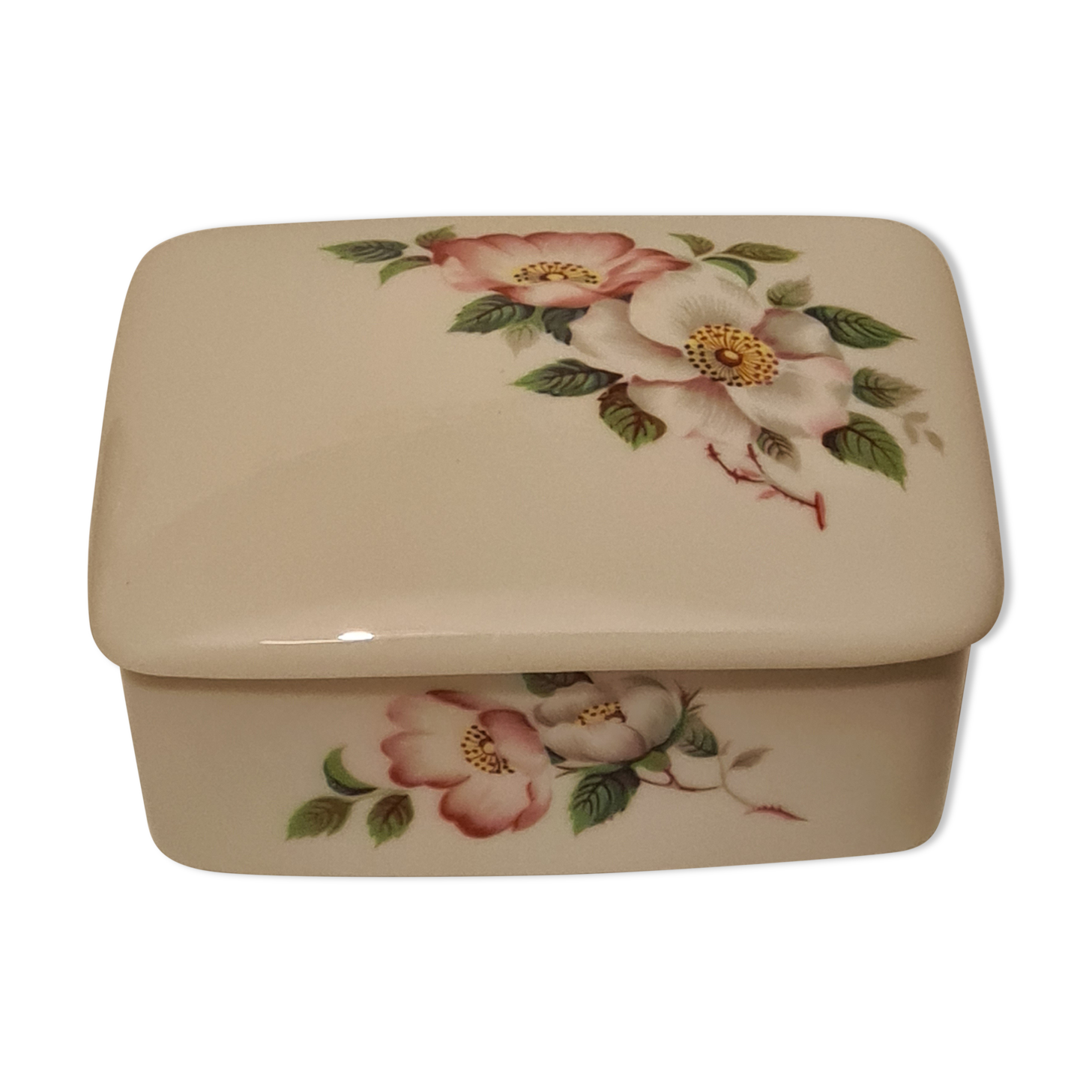 Limoges porcelain box Creation Baud Paris floral décor