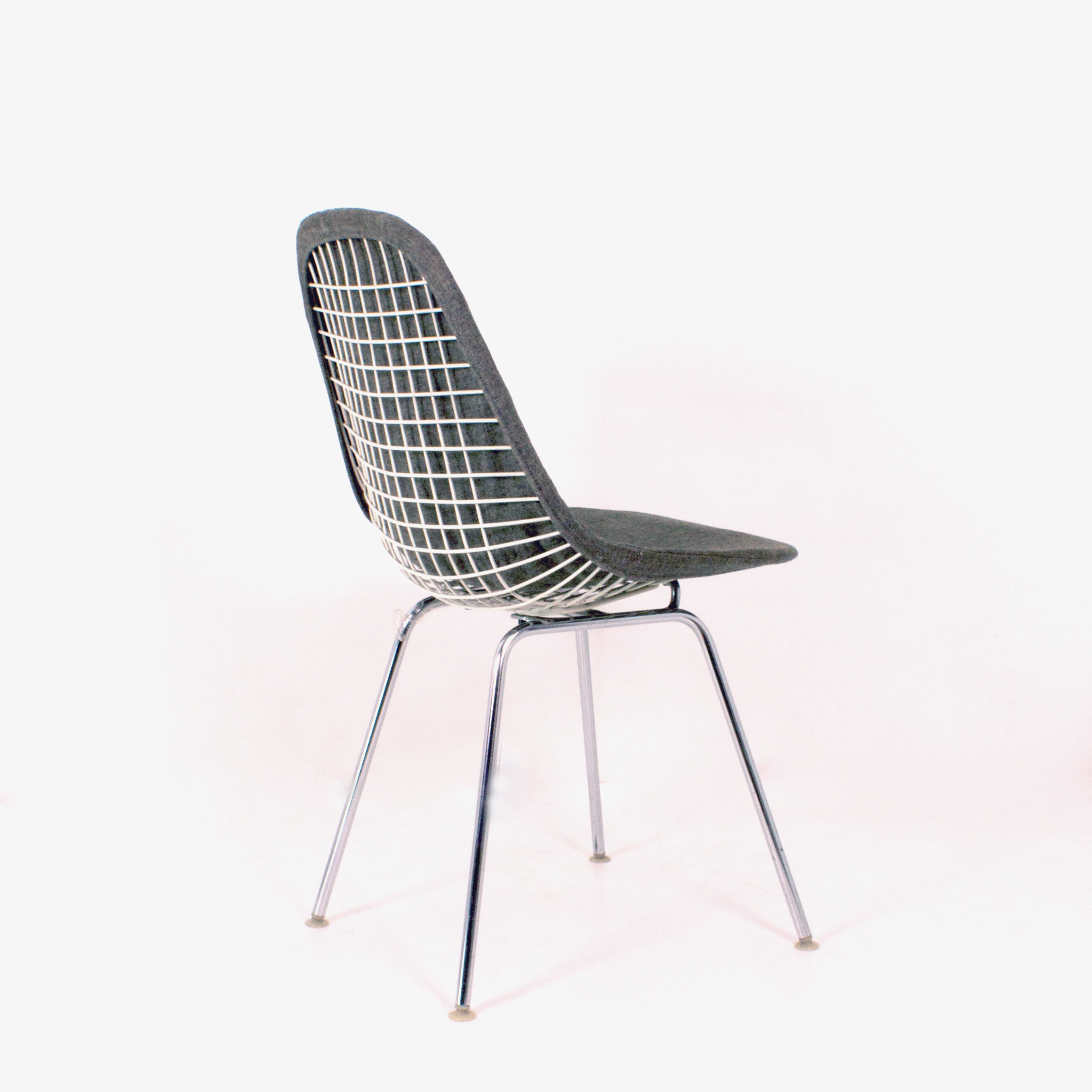 Pair of DKX 1 Wire Chairs by Charles & Ray Eames, Herman Miller, 1952