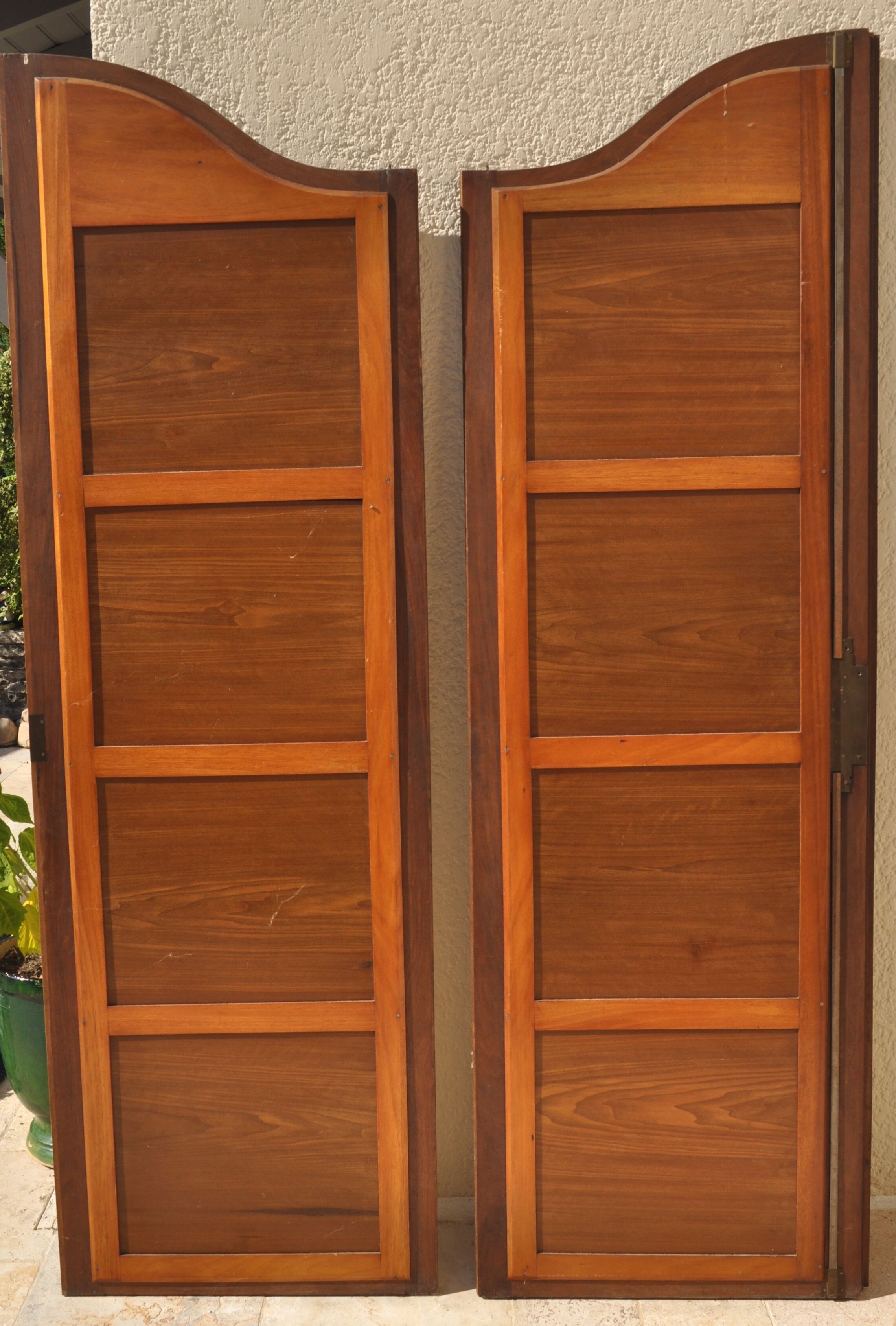 Mirror cabinet doors