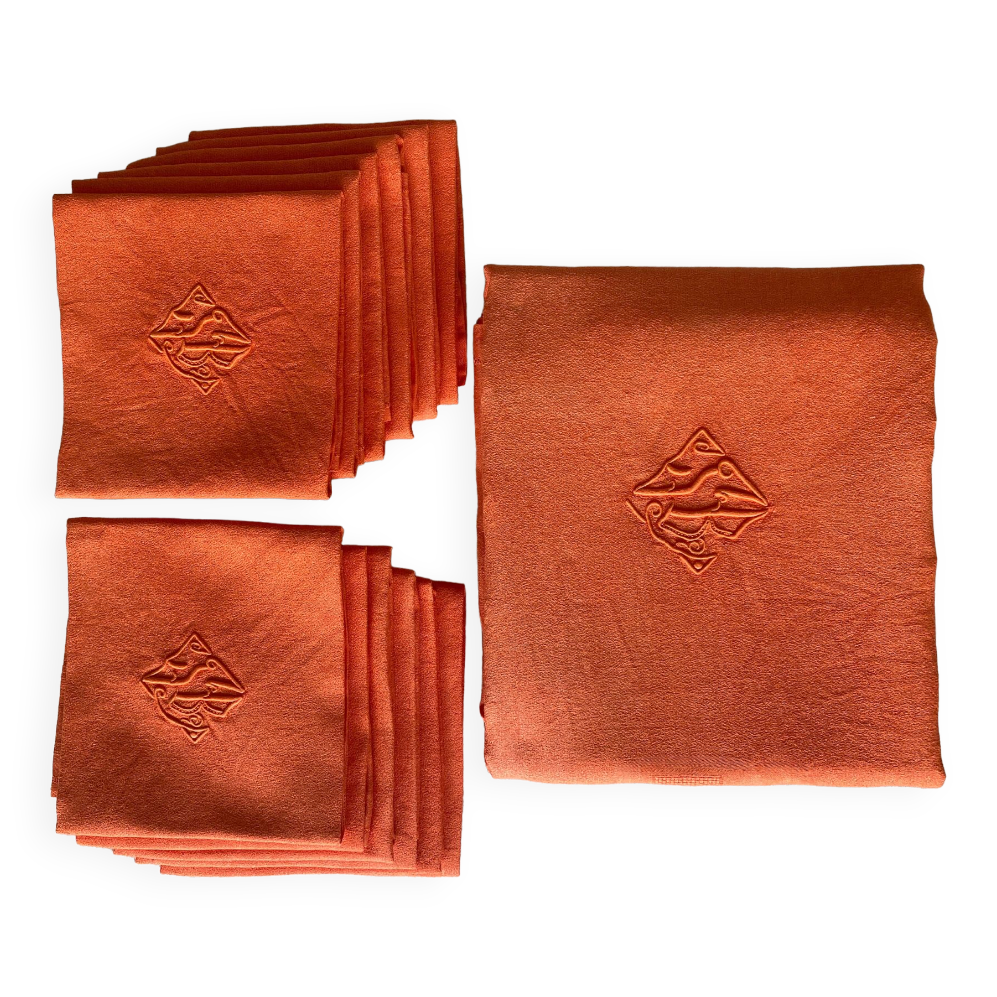 Old tablecloth & its 12 damask napkins numbered "JB" color apricot - linen - 12 covers