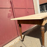 Farm table
