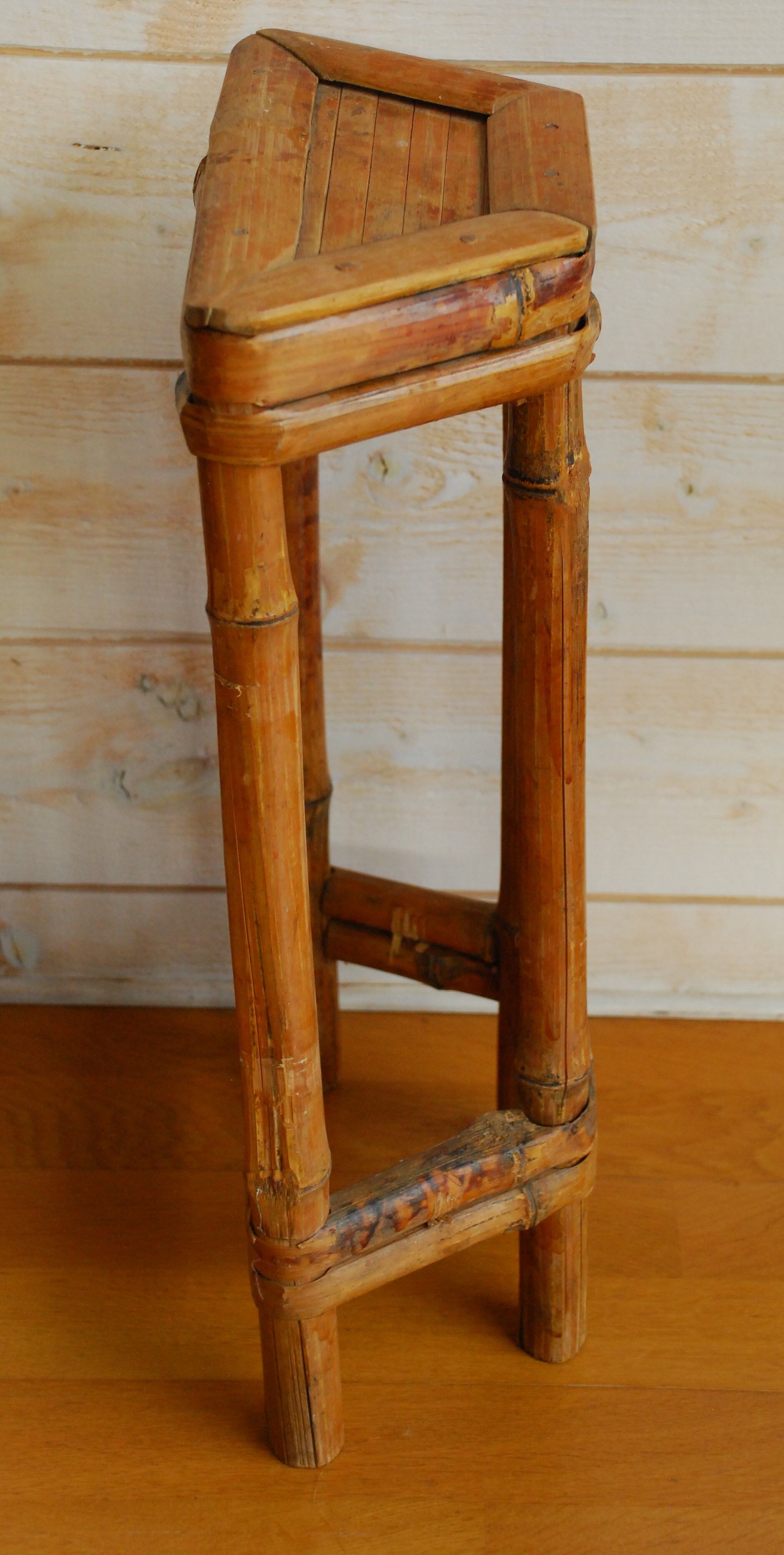 Small console bamboo