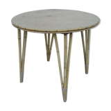 Round wicker table