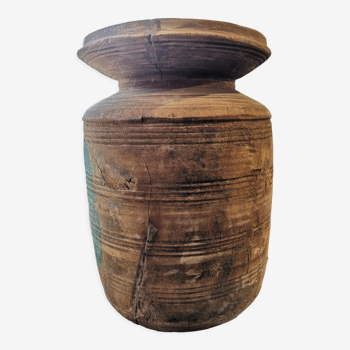 Pot ancien en bois