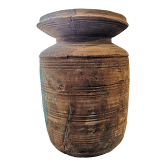 Pot ancien en bois