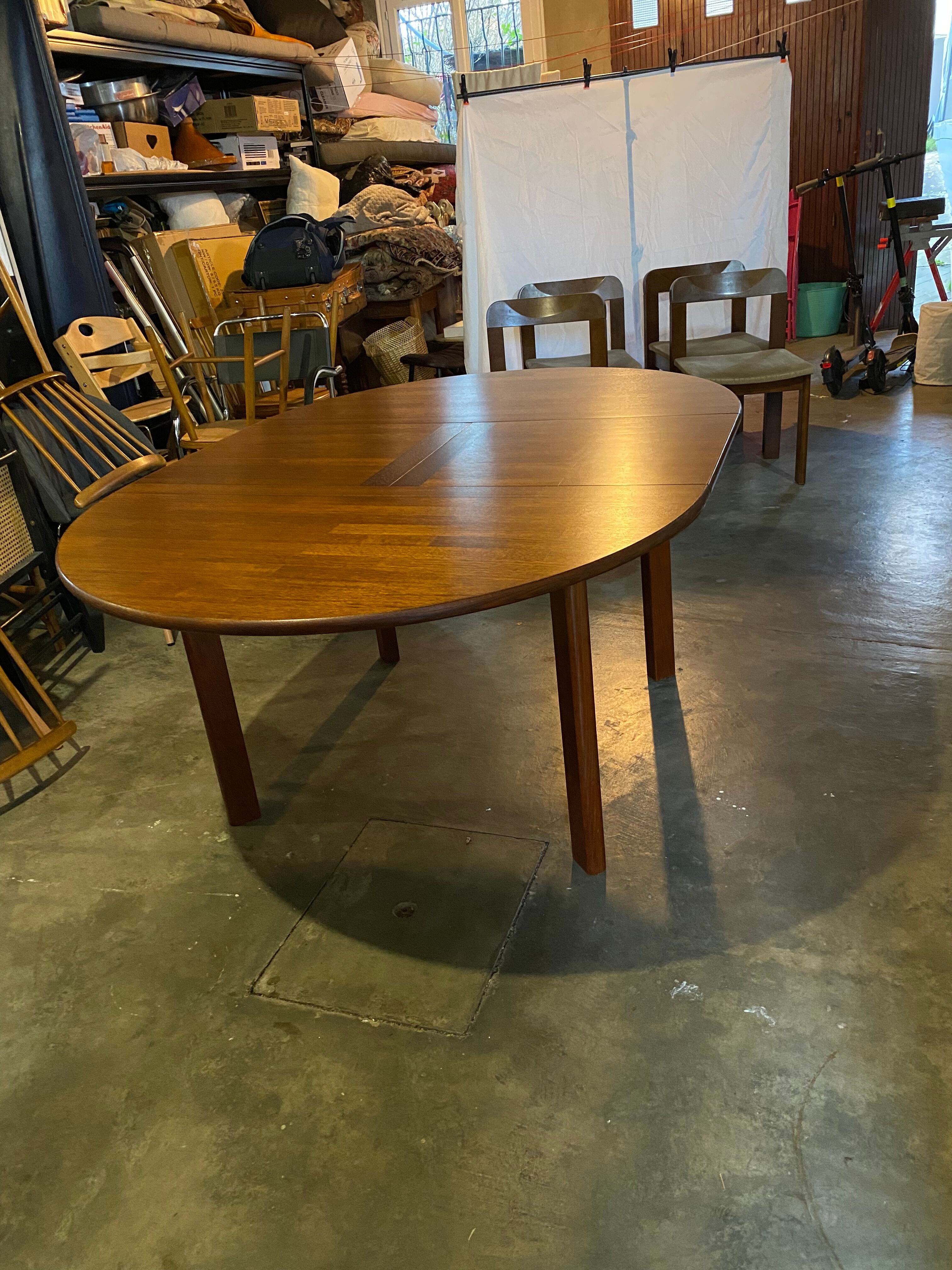 Scandinavian table