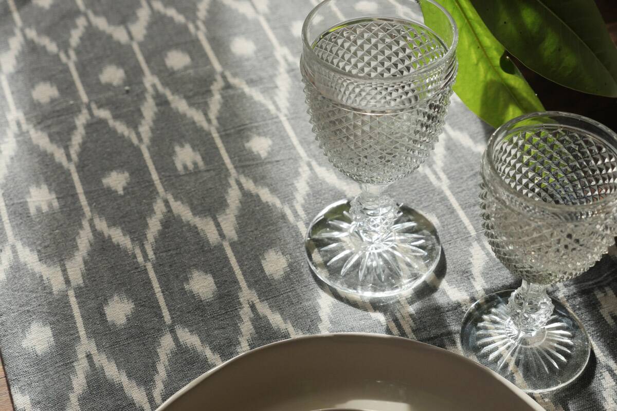 Ikat Gris Nappe Ou Couverture