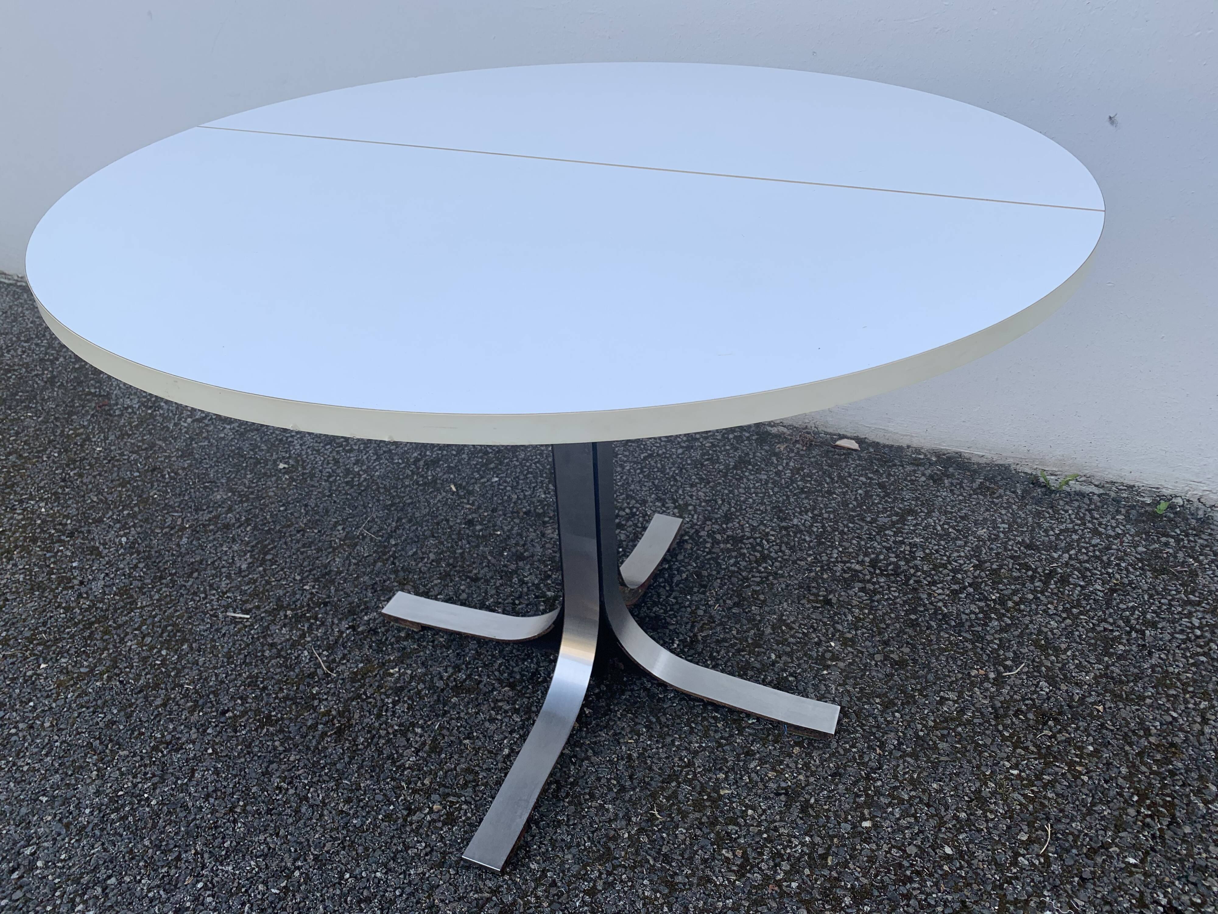 Tecno Osvaldo Borsani table 1970