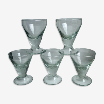 Set of 5 white wine glasses in molded glass and thick bottom 20s